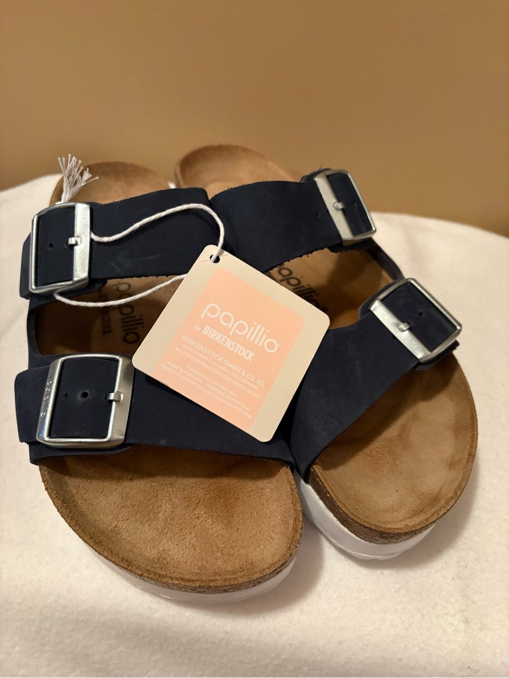 Women size 38 Birkenstock platform sandal in Navy